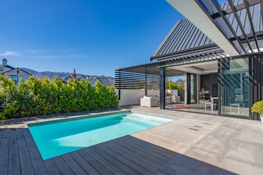 5 Bedroom Property for Sale in Val De Vie Estate Western Cape